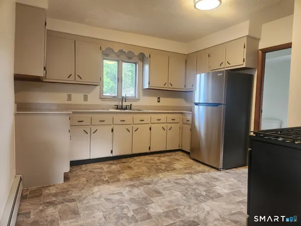 $1,200 | 9 Morrison Street, Unit 2, Vernon, CT 06066