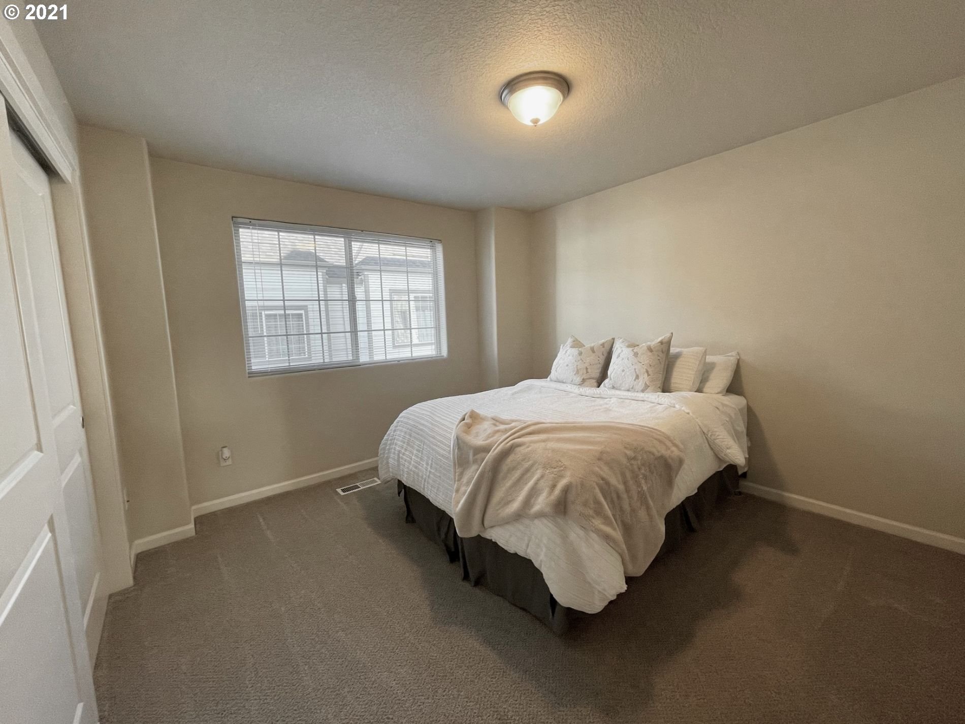 14947 Northwest Shackelford Road Portland, OR 97229 - Photo 12 of 16 Gallery Image 12