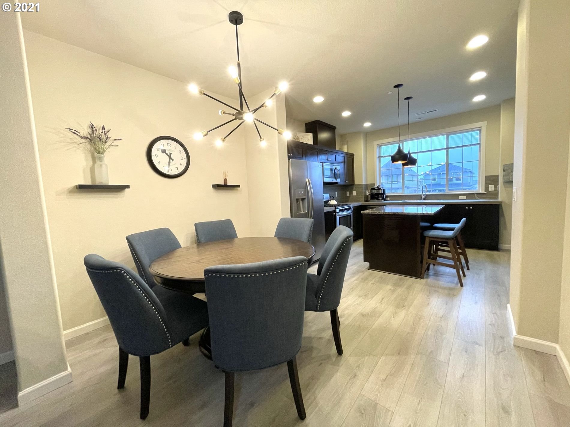 14947 Northwest Shackelford Road Portland, OR 97229 - Photo 5 of 16 Gallery Image 5