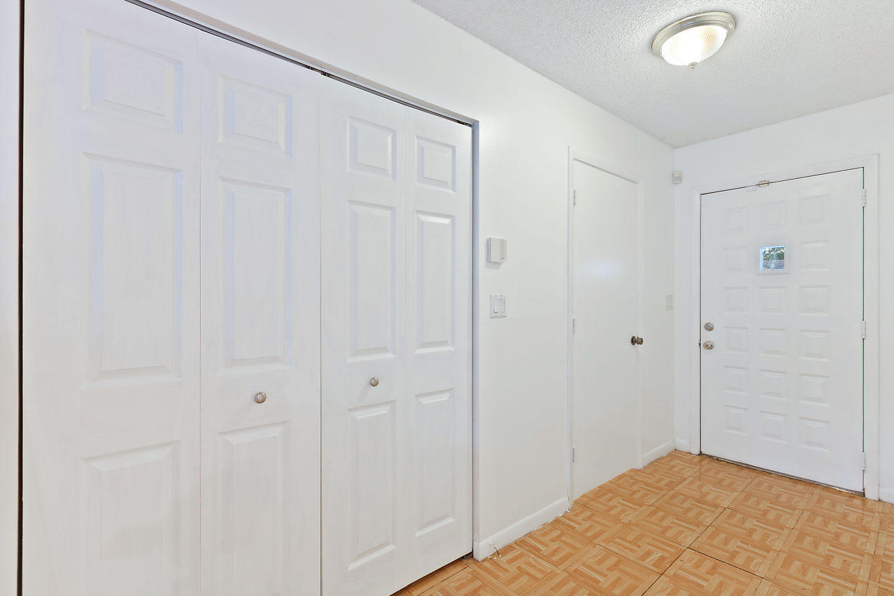8815 Southwest 21st Street, Unit D Boca Raton, FL 33433 - Photo 4 of 27