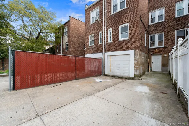 $819,000 | 128-05 116th Avenue | South Ozone Park