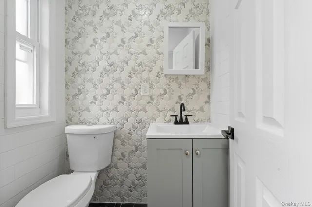 $819,000 | 128-05 116th Avenue | South Ozone Park