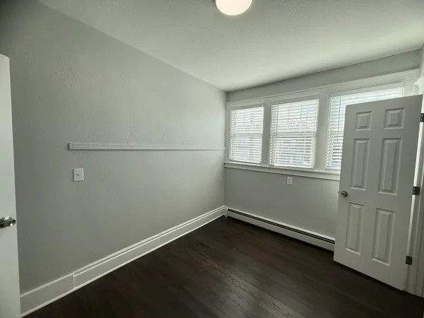 $2,300 | 36465 Main Street, Unit LOWR, New Baltimore, MI 48047