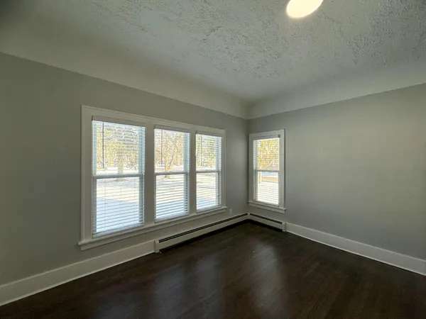 $2,300 | 36465 Main Street, Unit LOWR, New Baltimore, MI 48047