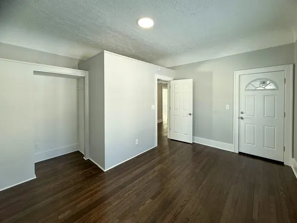 $2,300 | 36465 Main Street, Unit LOWR, New Baltimore, MI 48047