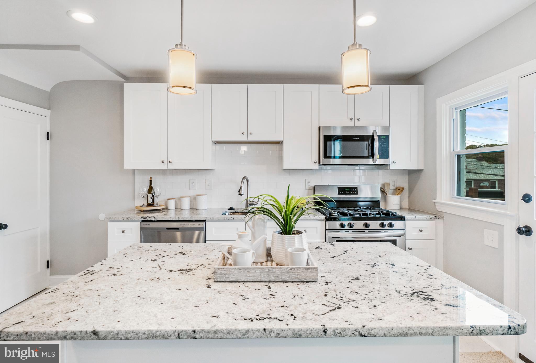 3933 Yolando Road Baltimore, MD 21218 - Photo 13 of 40 Kitchen with Island