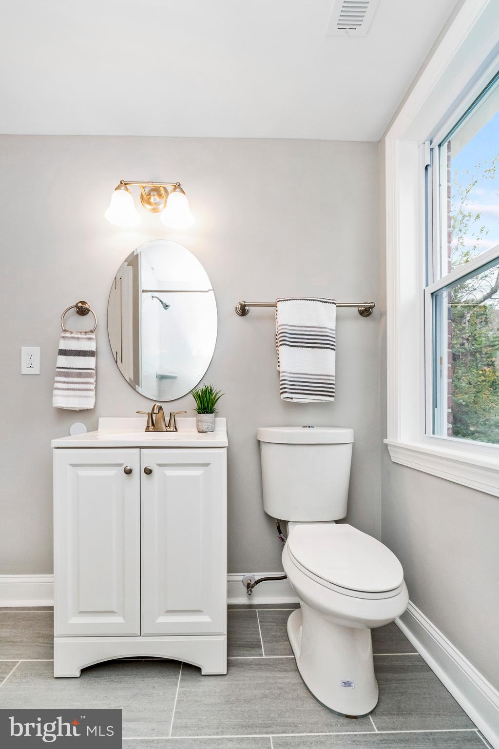 3933 Yolando Road Baltimore, MD 21218 - Photo 25 of 40 Full Bathroom #1