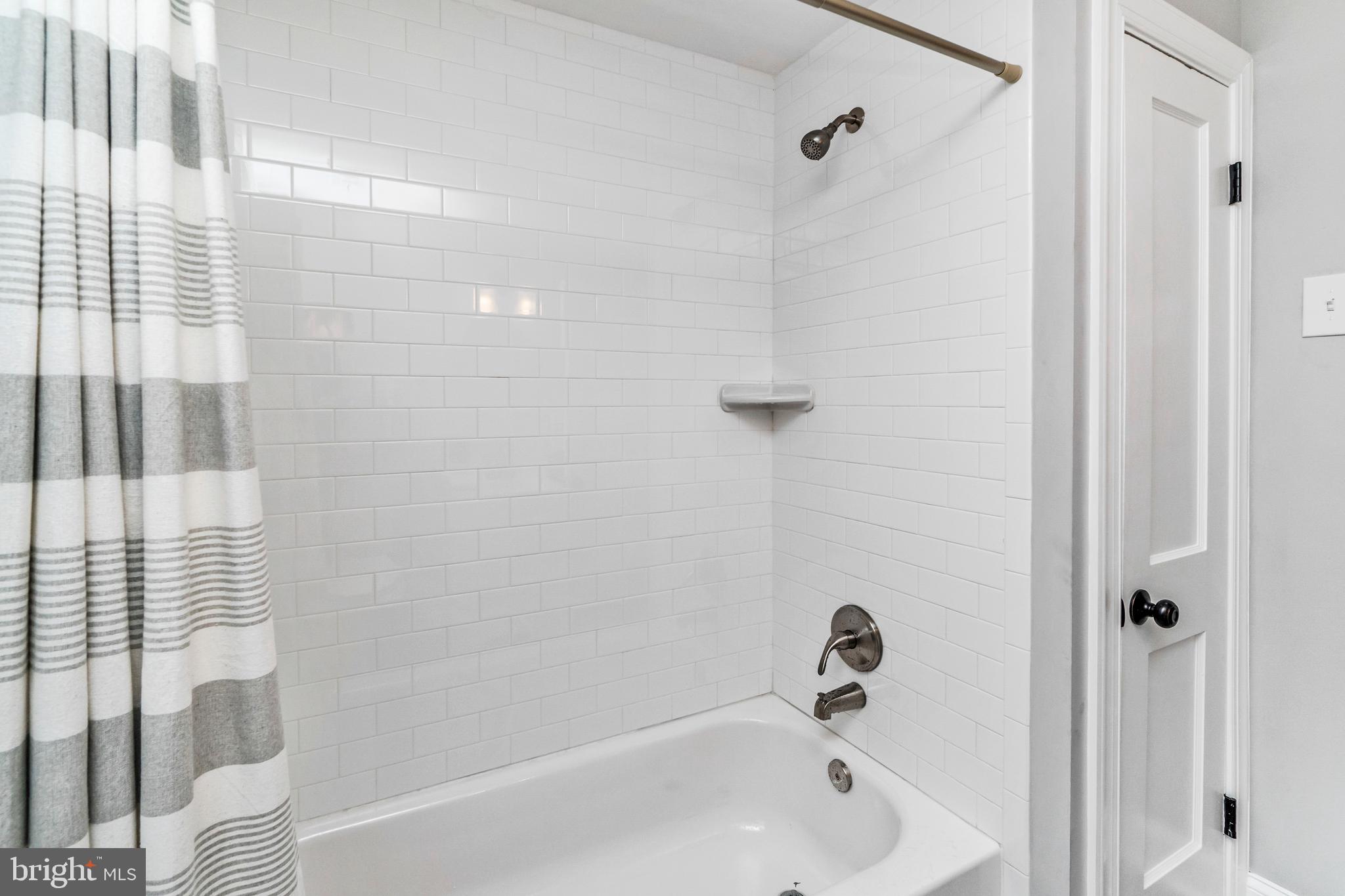 3933 Yolando Road Baltimore, MD 21218 - Photo 26 of 40 Full Bathroom #1