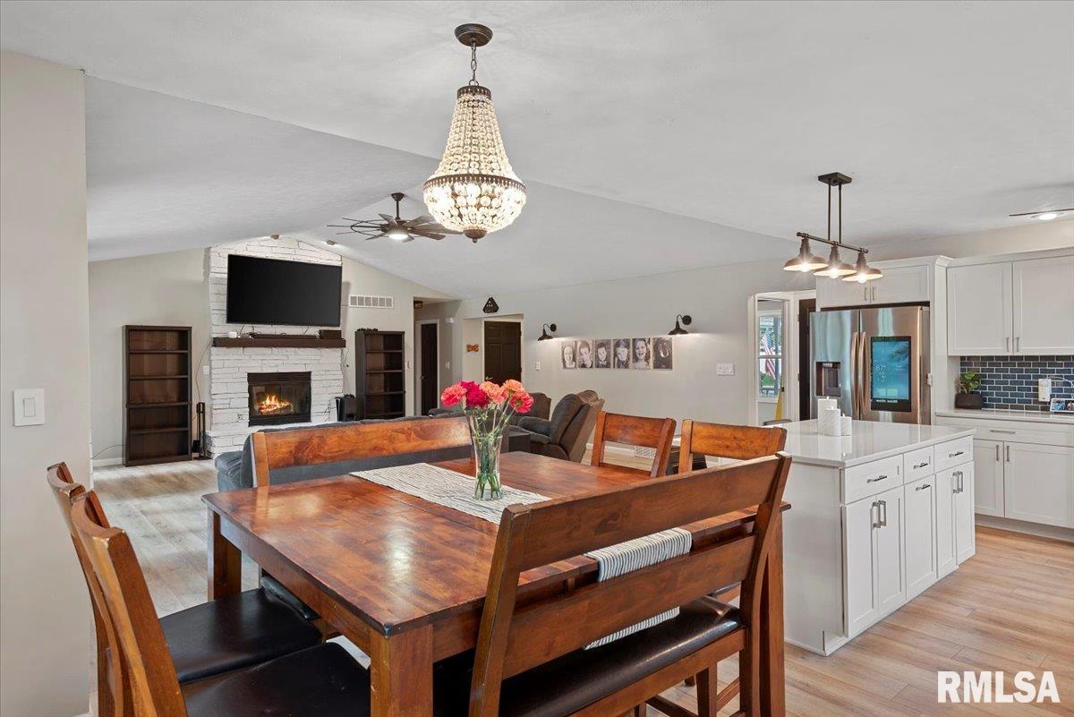 14441 Heritage Point Athens, IL 62613 - Photo 13 of 52 Gallery Image 13