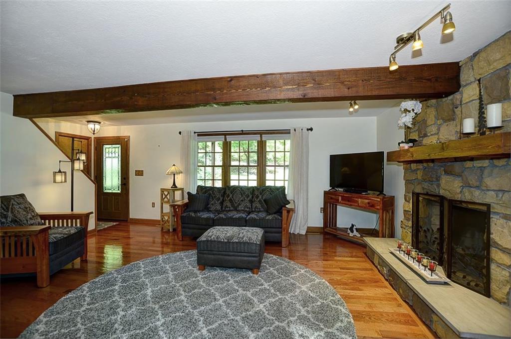130 Ridgeview Lane Harmony, PA 16037 - Photo 8 of 24 View2 of Living Room