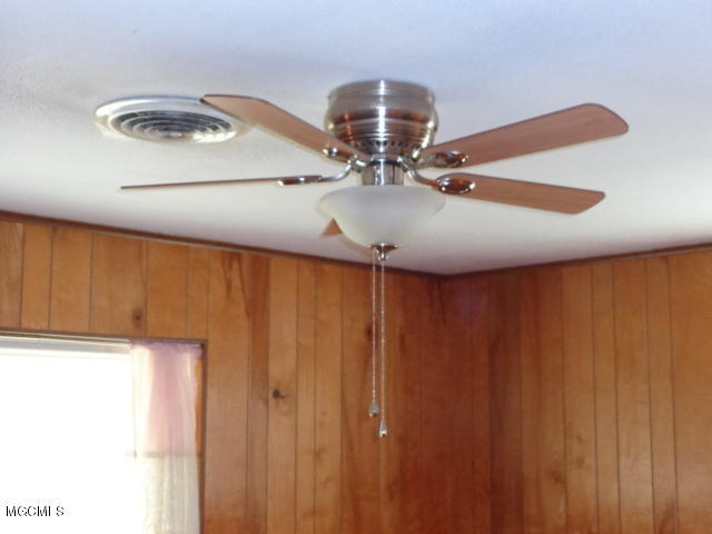 2535 Parkway Road Biloxi, MS 39531 - Photo 18 of 29 022