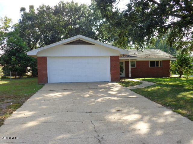 2535 Parkway Road Biloxi, MS 39531 - Photo 2 of 29 005
