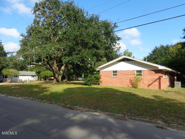 2535 Parkway Road Biloxi, MS 39531 - Photo 5 of 29 008