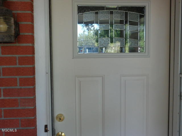2535 Parkway Road Biloxi, MS 39531 - Photo 8 of 29 011