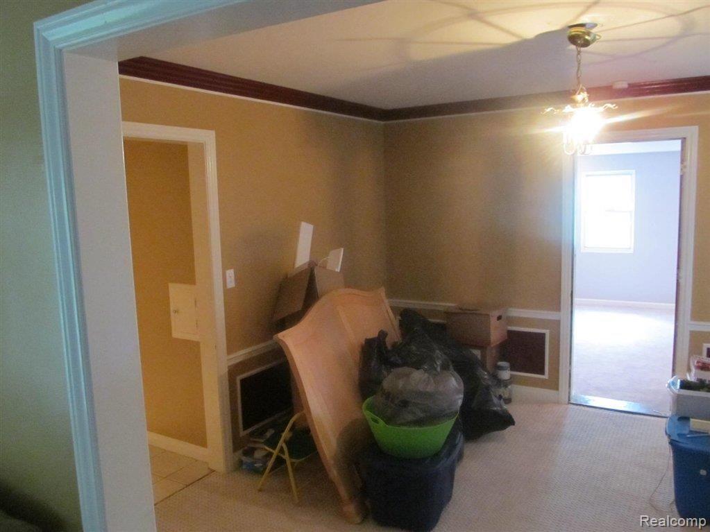 17385 Huntington Road Detroit, MI 48219 - Photo 9 of 25 17385Huntington 016.jpg
