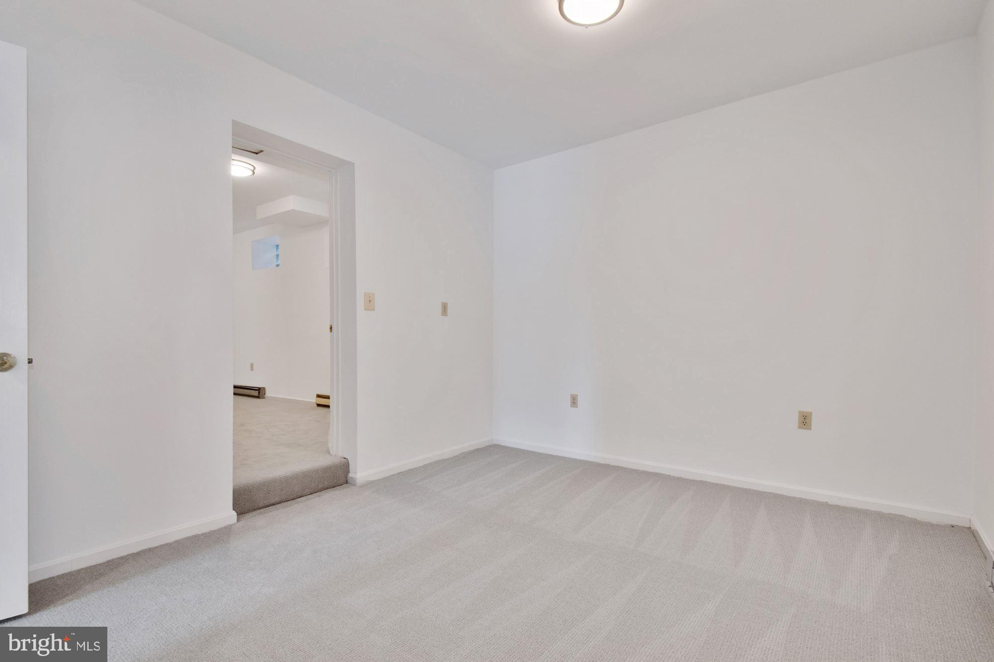 9414 Old Georgetown Road Bethesda, MD 20817 - Photo 11 of 31