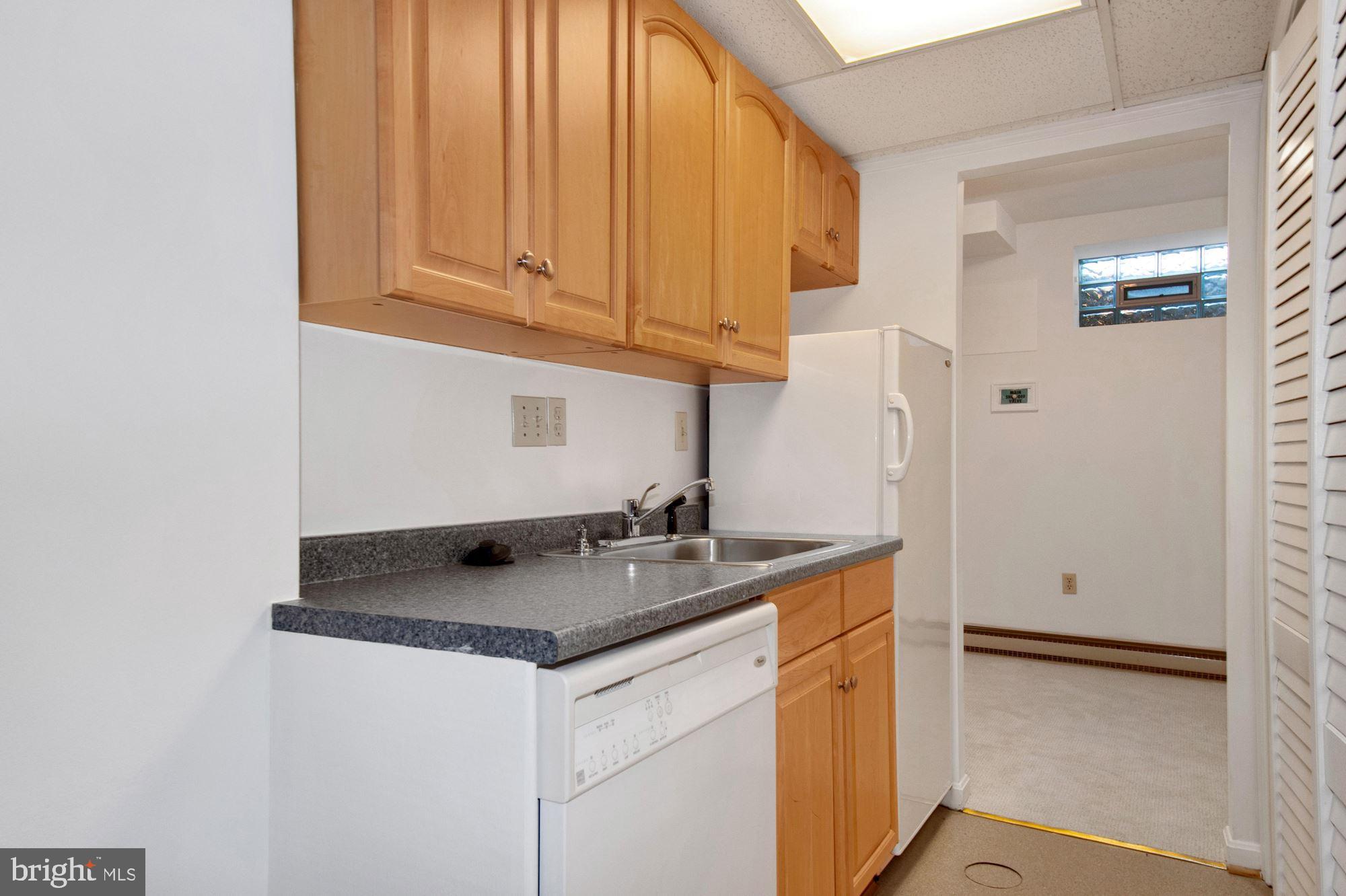 9414 Old Georgetown Road Bethesda, MD 20817 - Photo 8 of 31