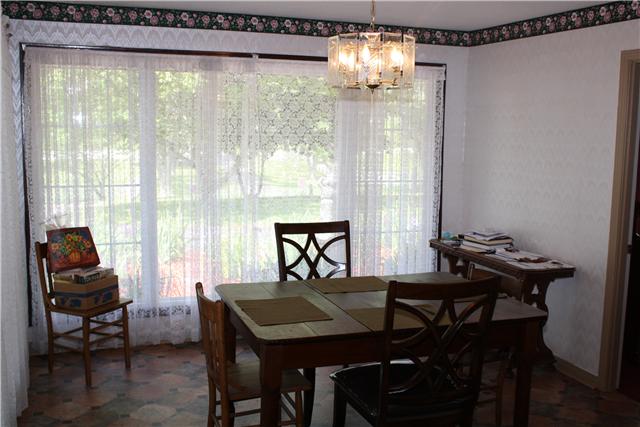 322 Long Road Ardmore, TN 38449 - Photo 12 of 20 Breakfast Room - New vinyl.