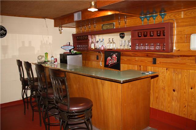 322 Long Road Ardmore, TN 38449 - Photo 20 of 20 Basement - Bar area.