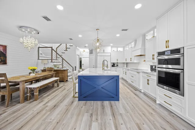 $749,900 | 6822 Via Regina, Boca Raton, FL 33433