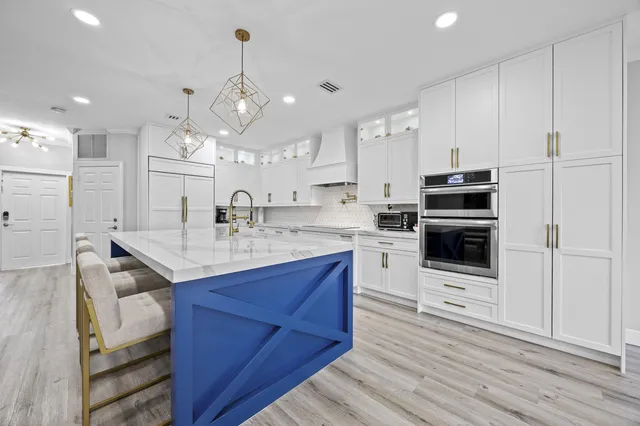 $749,900 | 6822 Via Regina, Boca Raton, FL 33433