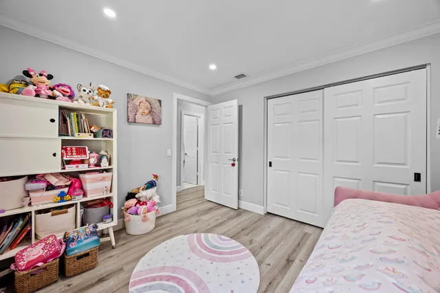 $749,900 | 6822 Via Regina, Boca Raton, FL 33433