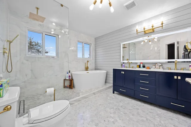 $749,900 | 6822 Via Regina, Boca Raton, FL 33433