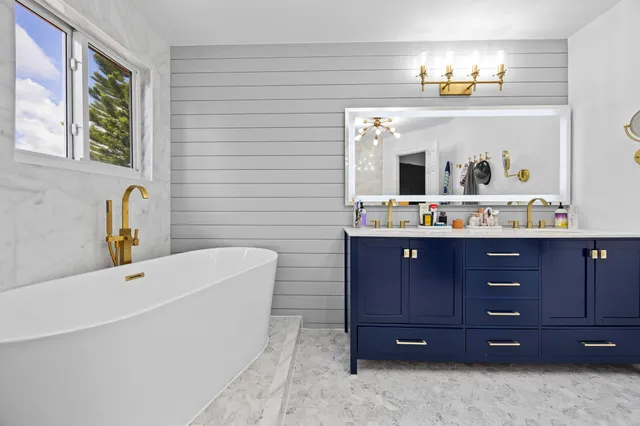 $749,900 | 6822 Via Regina, Boca Raton, FL 33433