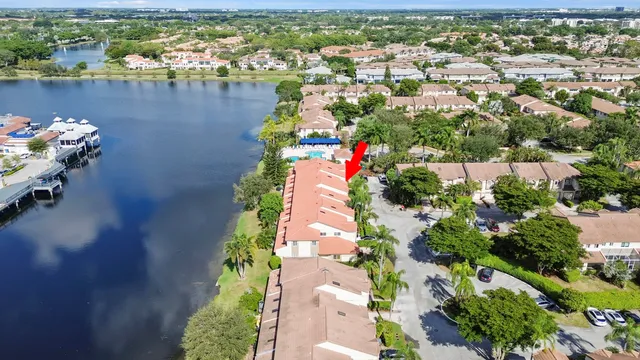 $749,900 | 6822 Via Regina, Boca Raton, FL 33433