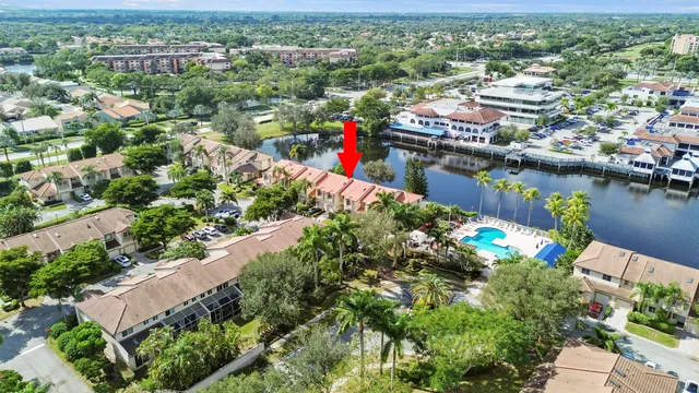 $749,900 | 6822 Via Regina, Boca Raton, FL 33433