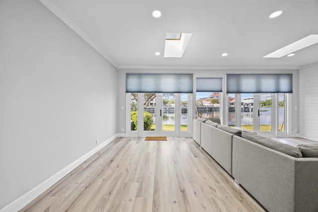 $749,900 | 6822 Via Regina, Boca Raton, FL 33433