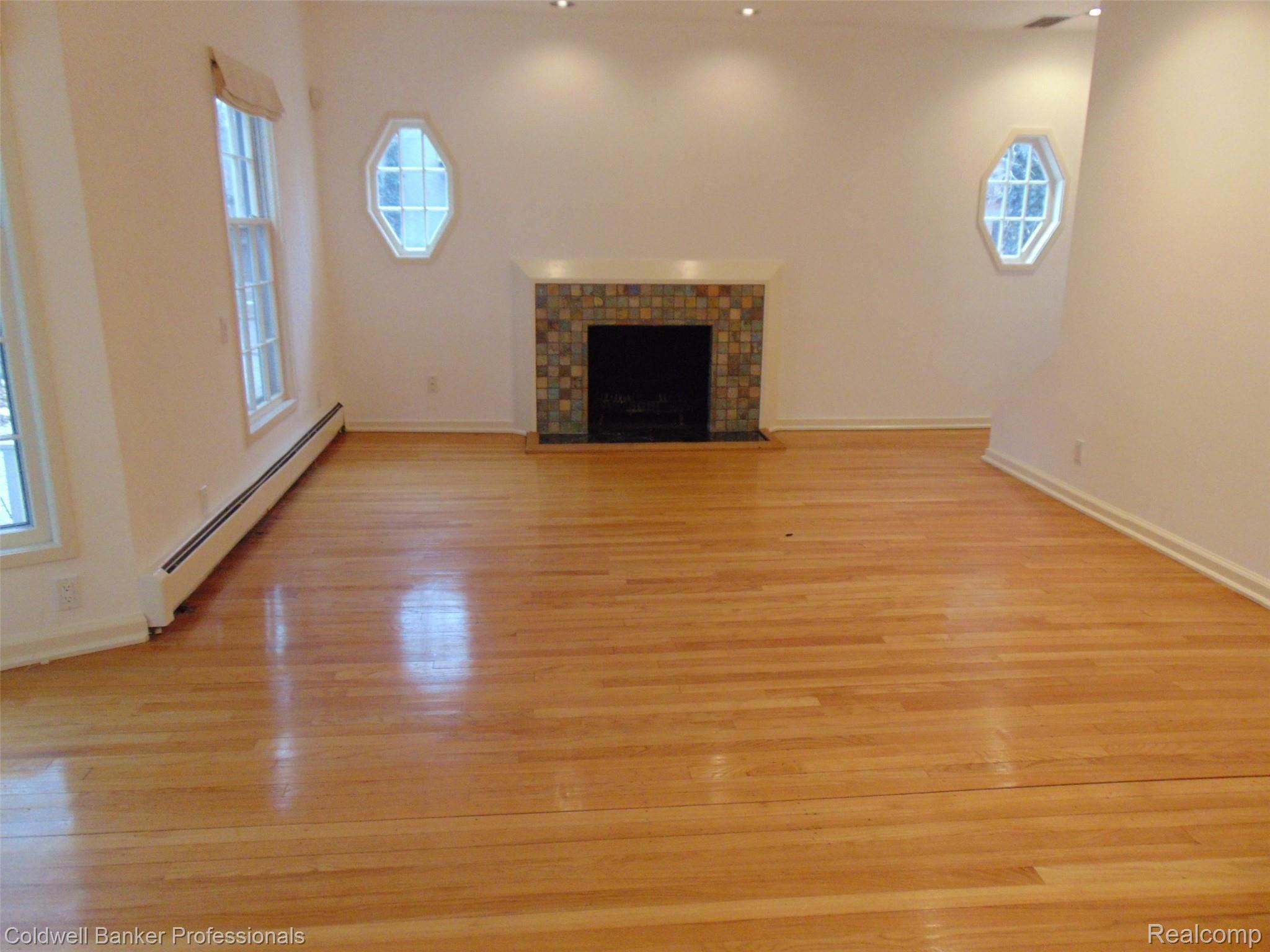 164 Baldwin Road Birmingham, MI 48009 - Photo 14 of 52 living room