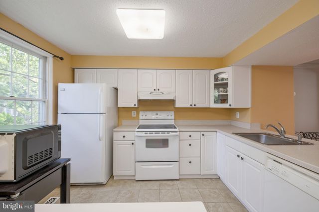 $506,000 | 6848 Heatherway Court, Alexandria, VA 22315