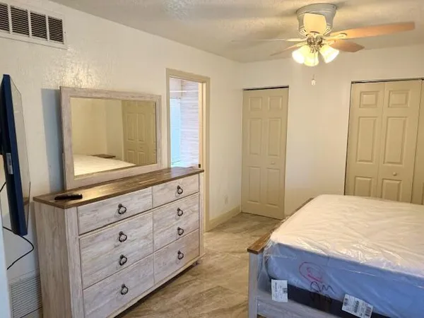 $1,700 | 641 Executive Center Drive, Unit P105, West Palm Beach, FL 33401