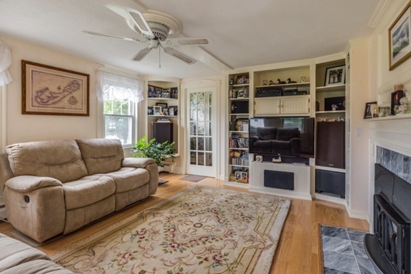 4 Munro Circle Tewksbury, MA 01876 - Photo 11 of 27