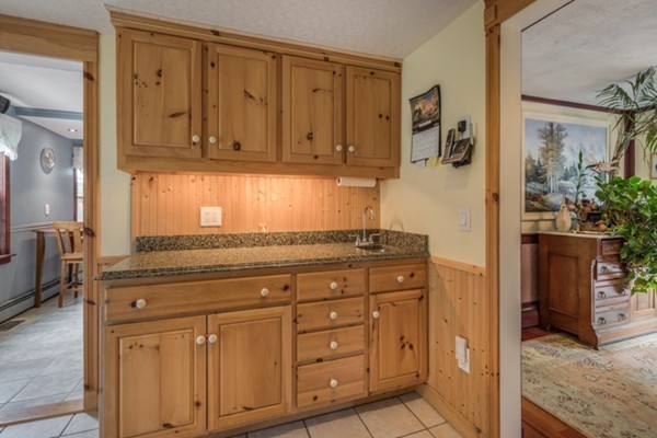 4 Munro Circle Tewksbury, MA 01876 - Photo 8 of 27