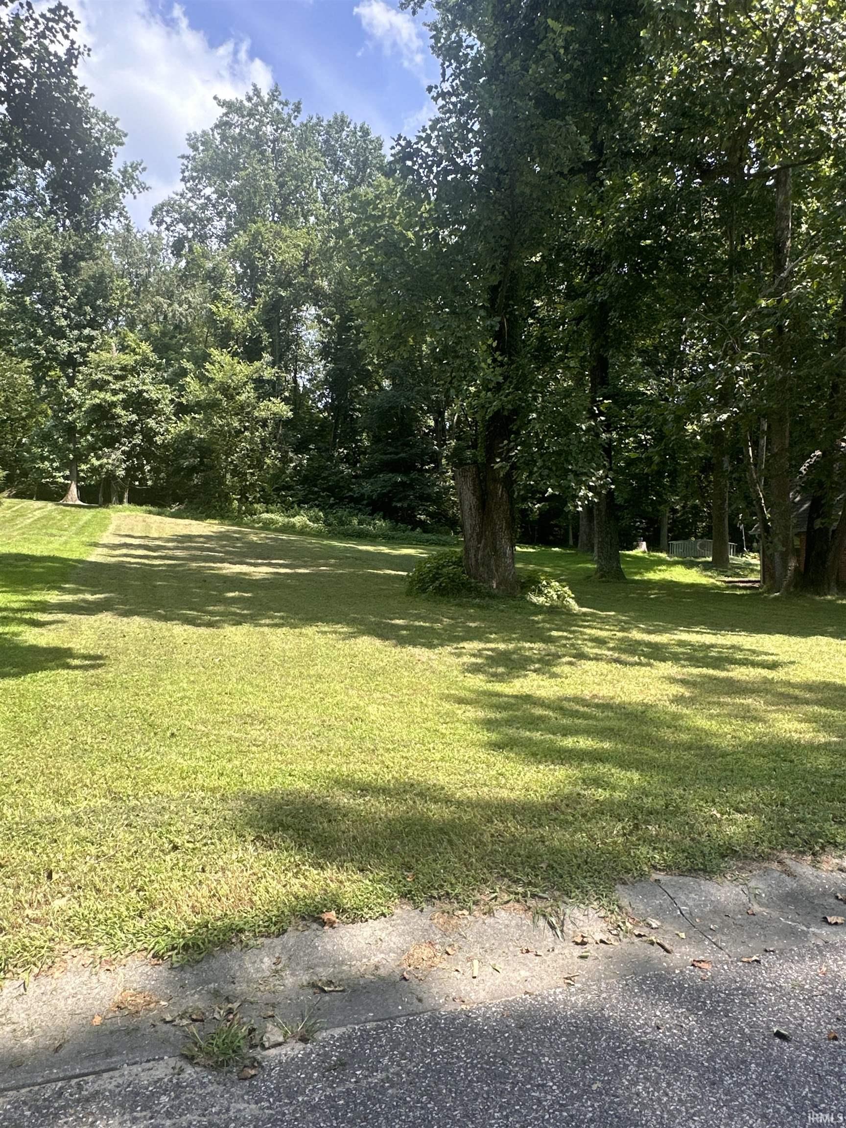 207 River Bloomfield In 47424 Bloomfield, IN 47424 - Photo 2 of 3