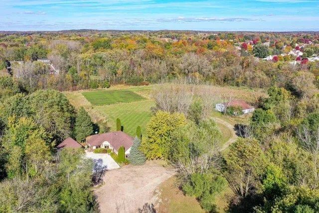 $850,000 | W179S8246 Pioneer Drive, Muskego, WI 53150