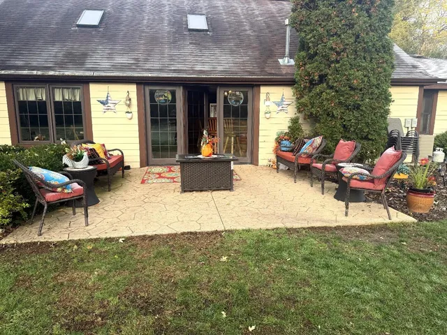 $850,000 | W179S8246 Pioneer Drive, Muskego, WI 53150