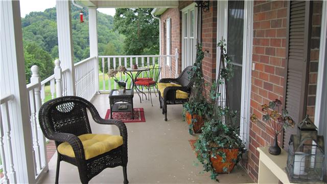 7620 River Rd Pike Nashville, TN 37209 - Photo 5 of 18 Covered front porch