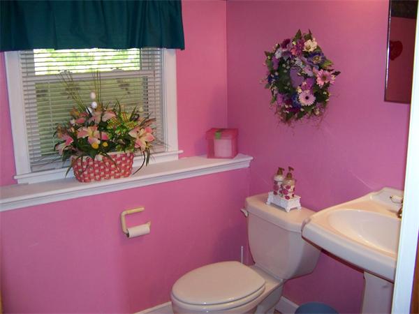 218 Alida Road Braintree, MA 02184 - Photo 13 of 17 Gallery Image 13