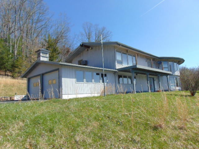 2024 Hill Country Road Dunmore, WV 24934 - Photo 33 of 56 Gallery Image 33