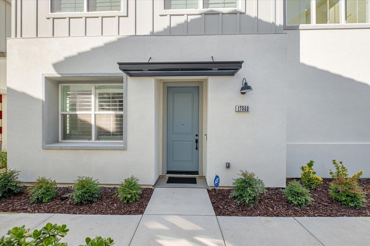 17552 Morning View Drive Lathrop, CA 95330 - Photo 4 of 41
