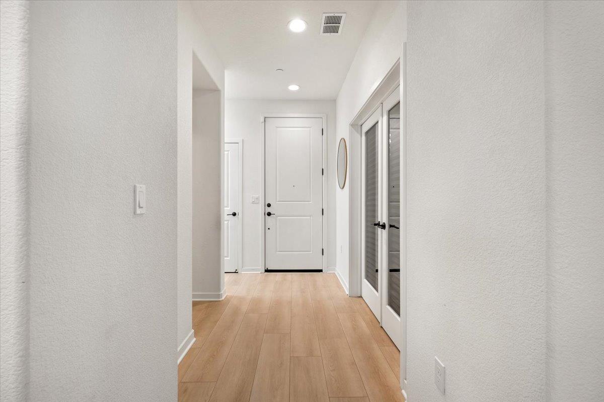 17552 Morning View Drive Lathrop, CA 95330 - Photo 5 of 41