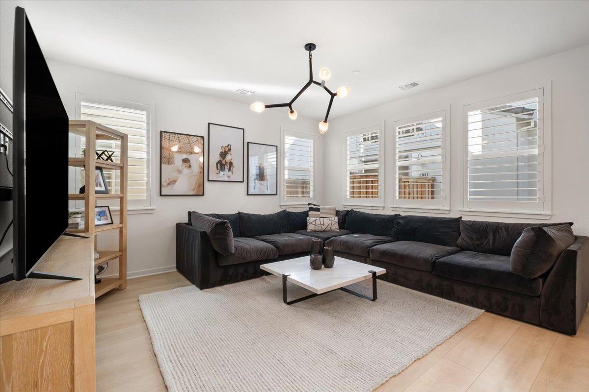 17552 Morning View Drive Lathrop, CA 95330 - Photo 7 of 41