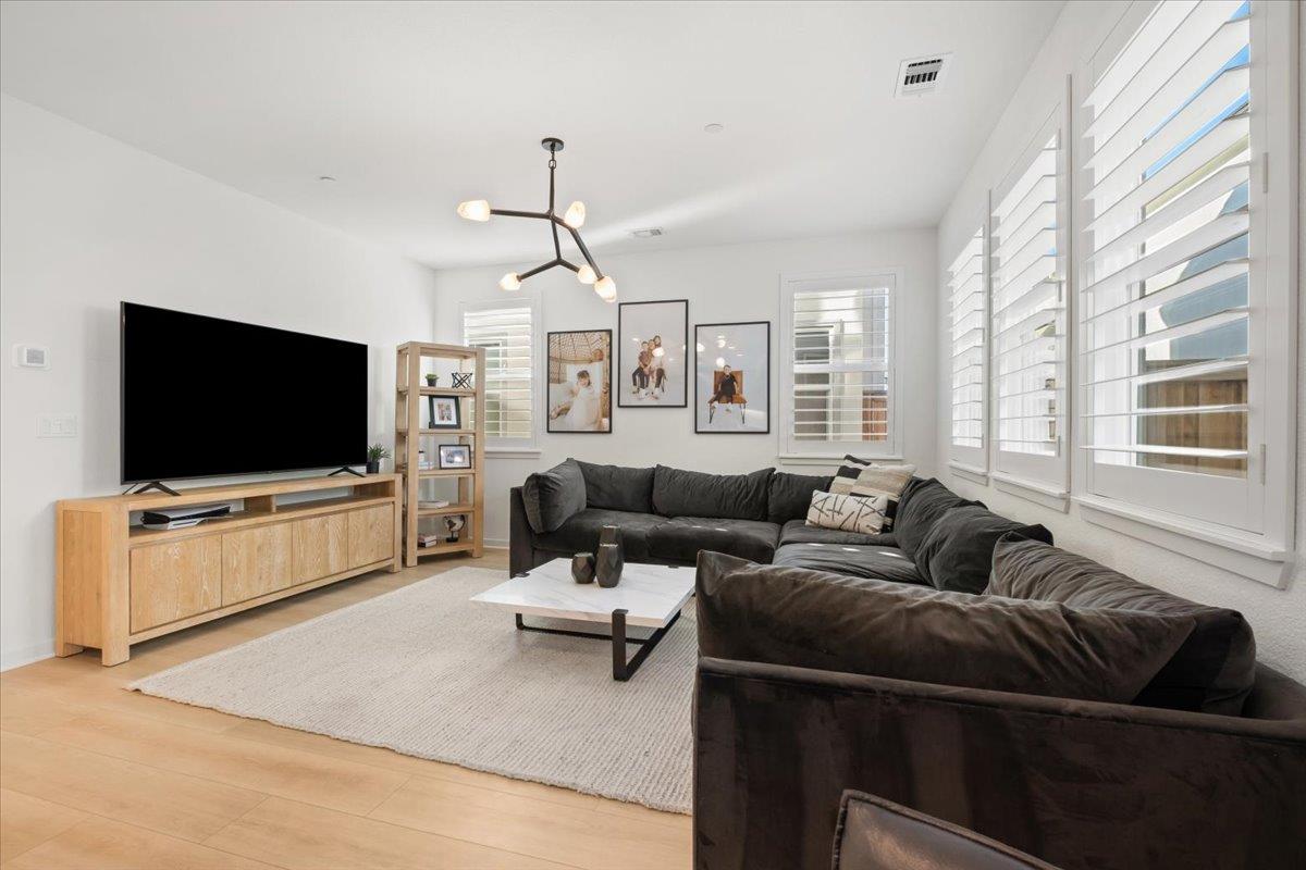 17552 Morning View Drive Lathrop, CA 95330 - Photo 8 of 41