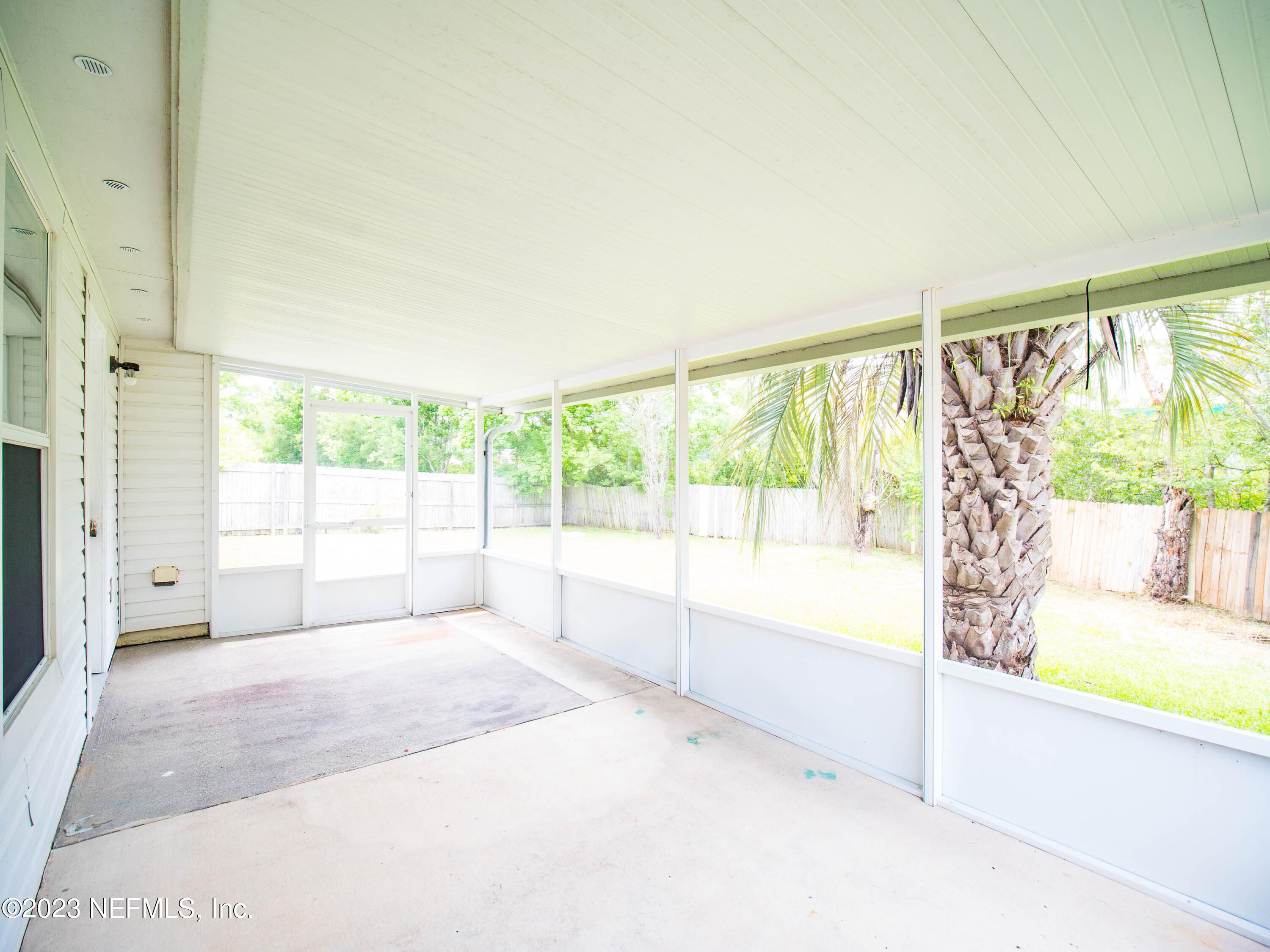 3252 Dowitcher Lane Orange Park, FL 32065 - Photo 21 of 25 a view of an empty room with a window