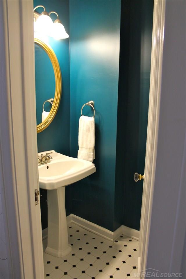 1134 Nottingham Road Grosse Pointe Park, MI 48230 - Photo 30 of 44