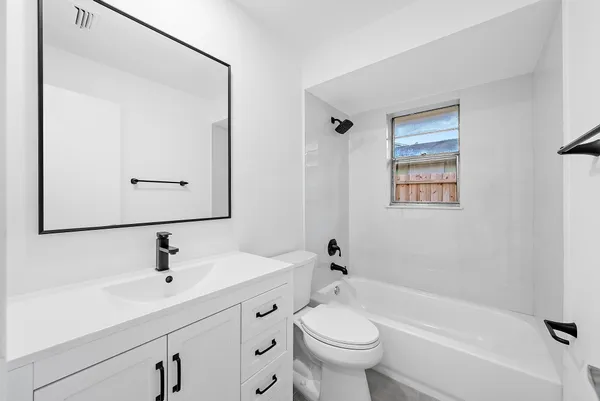 $2,290 | 1928 Service Road, North Palm Beach, FL 33408