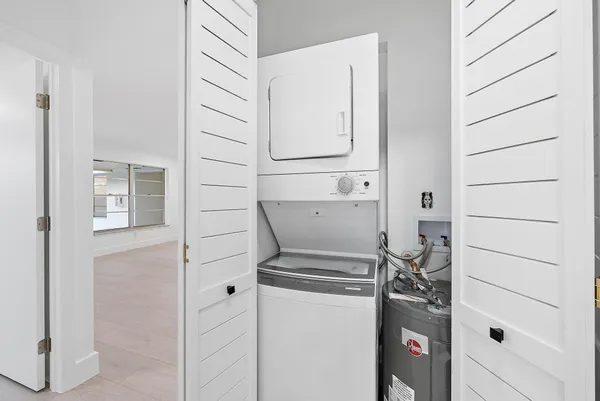 $2,290 | 1928 Service Road, North Palm Beach, FL 33408